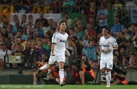 勇士1分惜败快船，无耻黑哨小佩顿干扰球漏判，科尔怒吼有理，库里六犯离场太冤