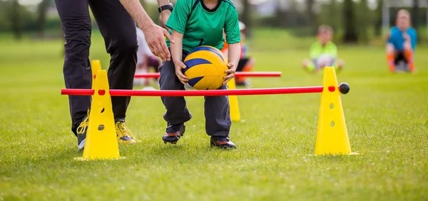 此役过后，白衣军团暂居积分榜第二位 来源：阿根廷媒体TYC